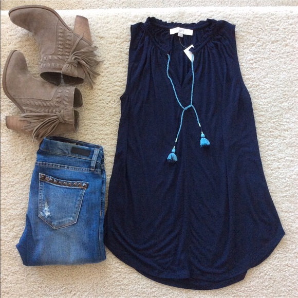 LOFT Tops - LOFT Tassle Shell